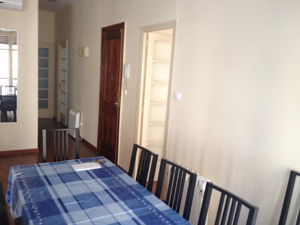 Apartamentos Turia Valencia Ruang foto