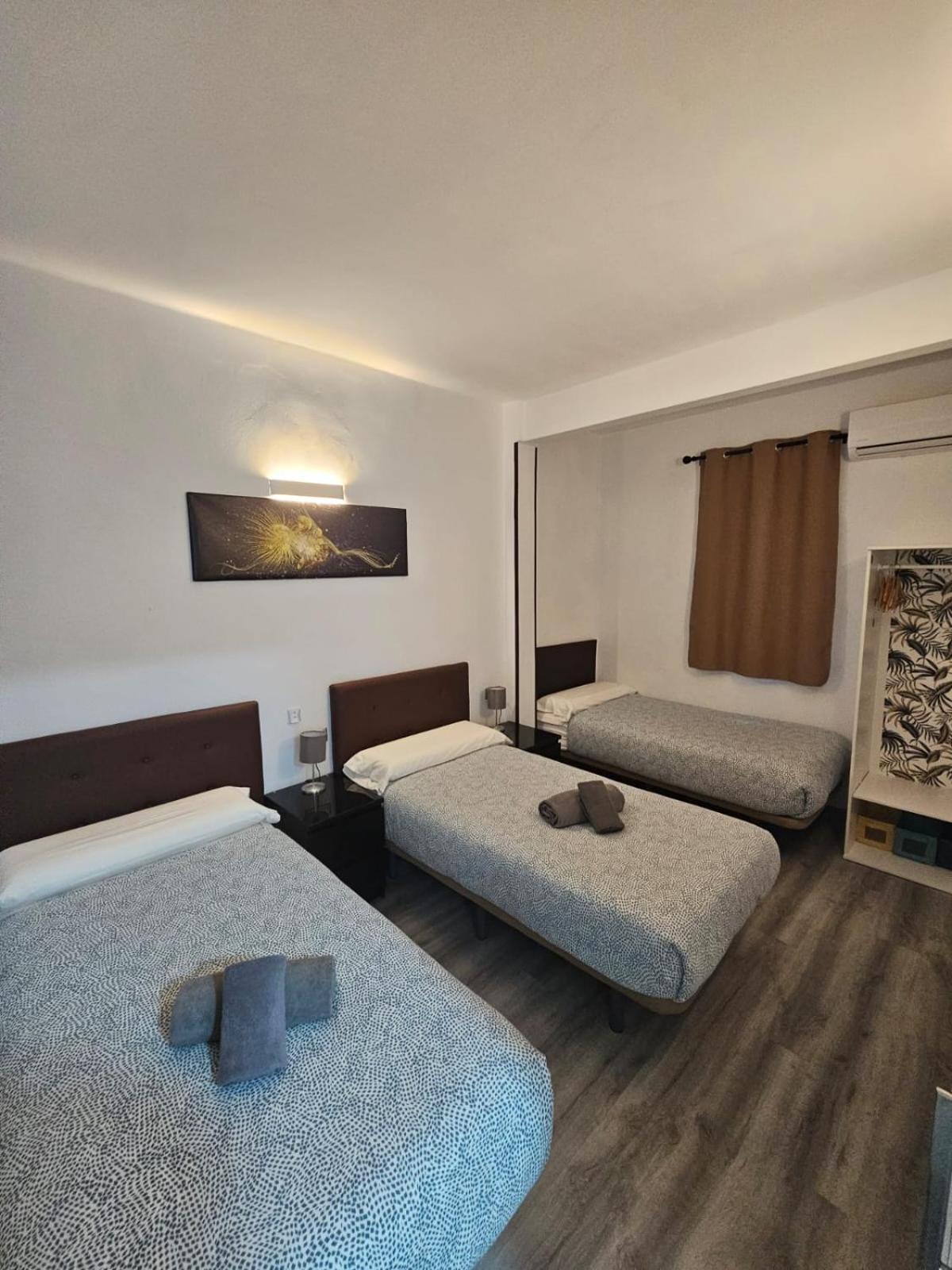Apartamentos Turia Valencia Bagian luar foto