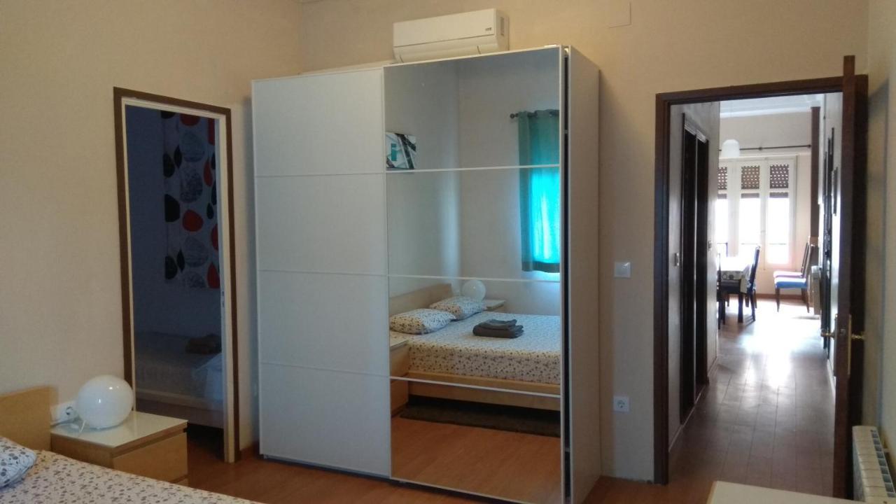 Apartamentos Turia Valencia Bagian luar foto