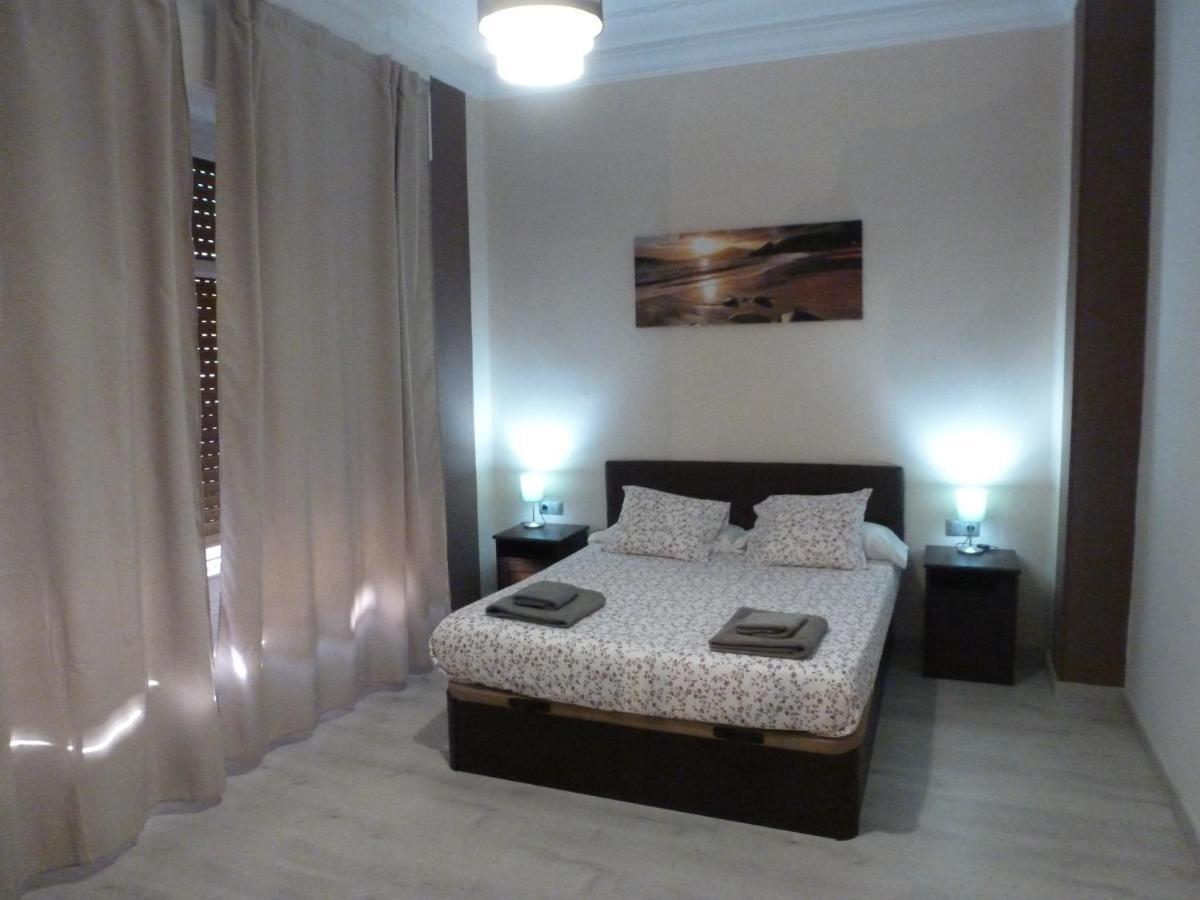 Apartamentos Turia Valencia Bagian luar foto